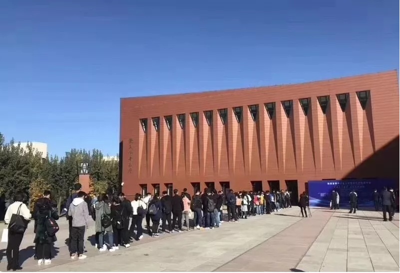 南宫NG28集团集团赴清华大学加入省国有企业人才智力引进交流会 150余人意向应聘