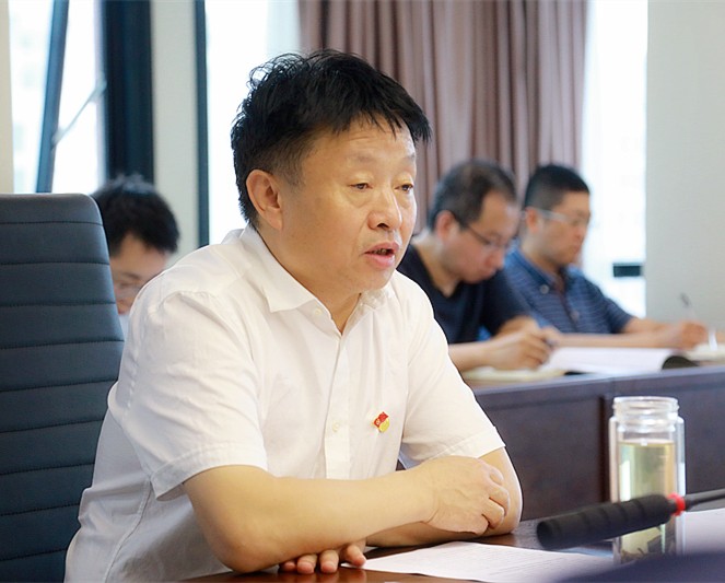 南宫NG28集团集团举行“不忘初心、、切记使命”主题教育集中学习钻研