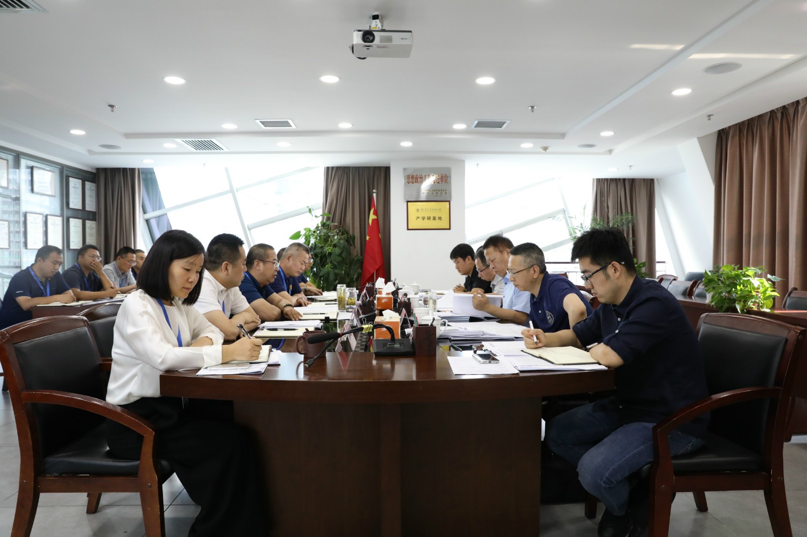 顾峰到水情形公司开展“不忘初心、、、切记使命”主题教育专题调研