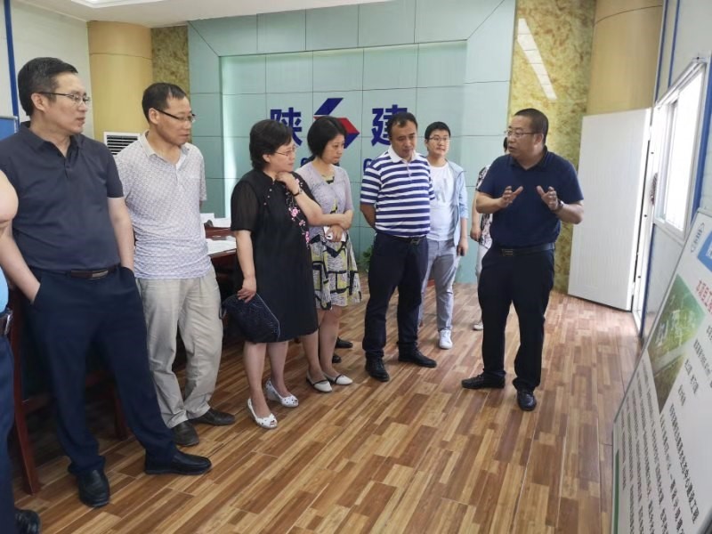 西安市灞桥区委常委、、、副区长李军考到水情形公司白鹿原水生态项目调研