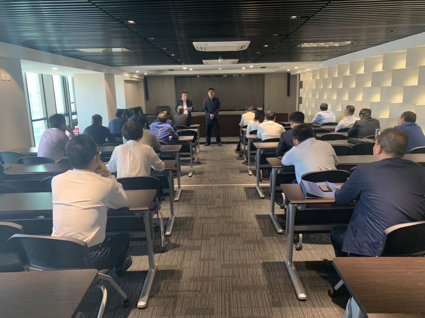 南宫NG28集团集团纪委组织开展纪律教育学习宣传月知识测试