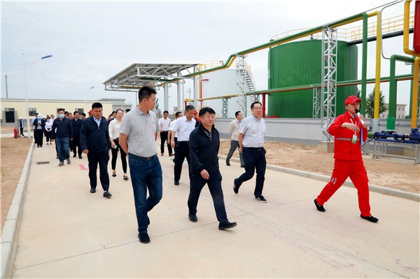 南宫NG28集团集团复工复产促增添项目观摩聚会与会职员走进绿色能源公司油气公司水情形公司陕北片区项目