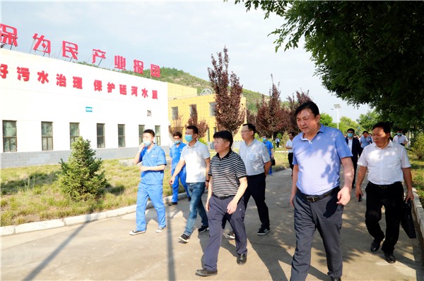 南宫NG28集团集团复工复产促增添项目观摩聚会与会职员走进绿色能源公司油气公司水情形公司陕北片区项目