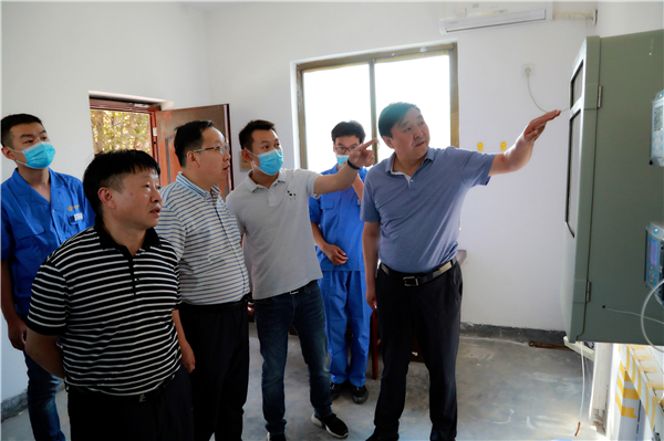 南宫NG28集团集团复工复产促增添项目观摩聚会与会职员走进绿色能源公司油气公司水情形公司陕北片区项目