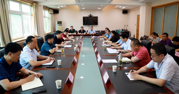 熊良虎拜会渭南市生态情形局党委书记、、、局长左俊