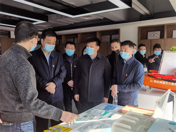 省国资委党委委员、驻委纪检监察组组长贺向东到秦创原南宫NG28集团集团立异中心调研