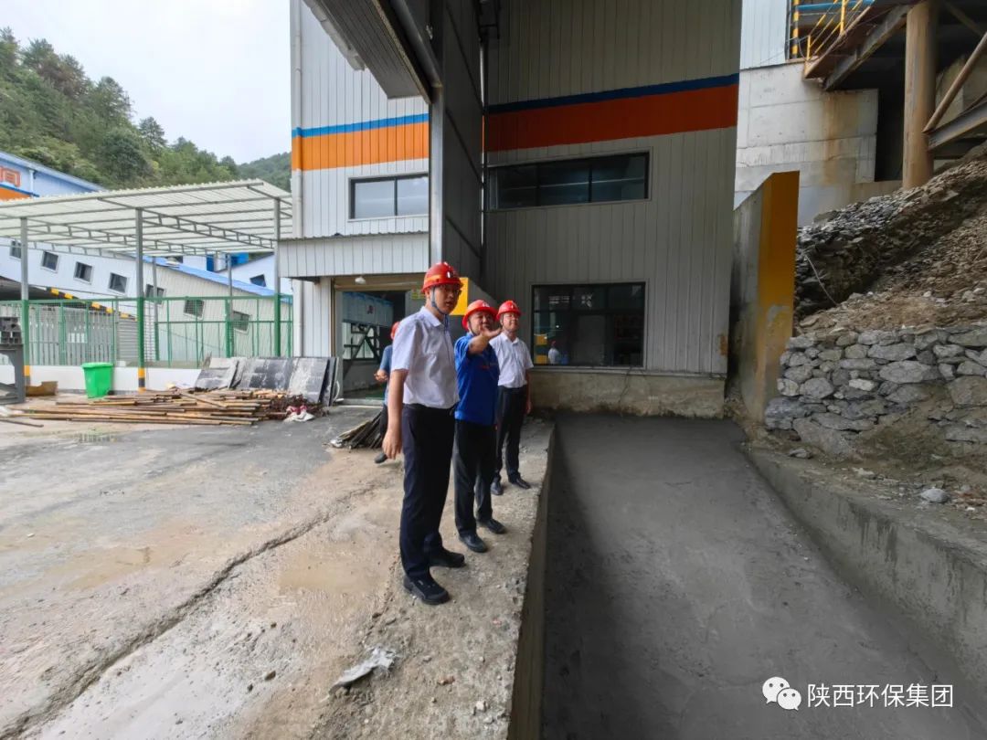 郝军亮以“四不两直”方式检查下属单位清静生产和防汛事情